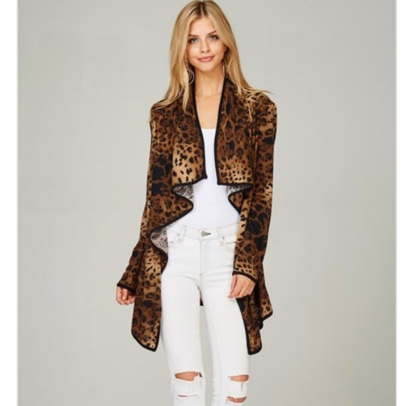 [1 left] Leopard  Print Knit Cardigan - Picture 2 of 6